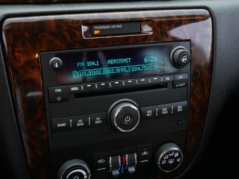 Used 2012 Chevrolet Impala LT w/ LT Sunroof Package FWD image 22