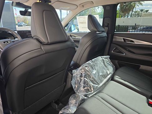 New 2026 INFINITI QX60 Luxe w/ Cargo Package image 17