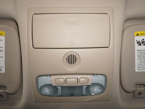 Used 2014 Ford Fiesta SE image 19