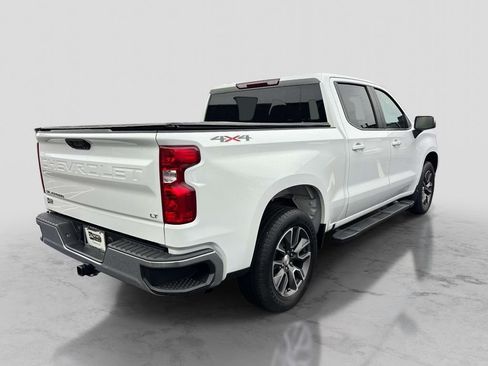 Used 2022 Chevrolet Silverado 1500 LT AWD/4WD image 4