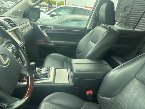 Used 2019 Lexus GX 460 Luxury AWD/4WD image 6
