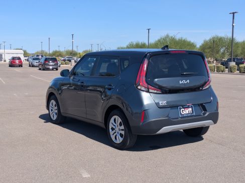 Certified 2025 Kia Soul LX FWD image 3