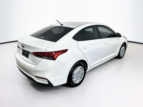 Used 2018 Hyundai Accent SE FWD image 9