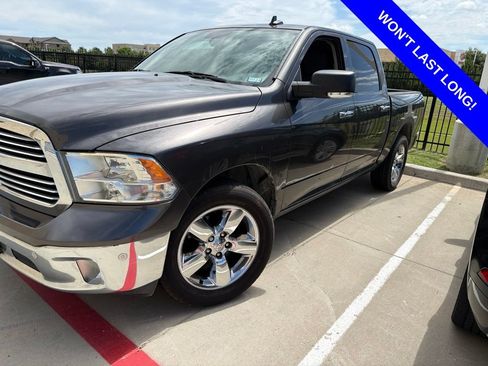 Used 2016 RAM 1500 Lone Star RWD image 2