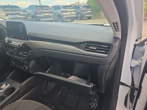 Certified 2024 Ford Escape Active AWD/4WD image 30