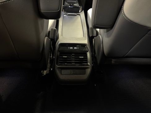 Used 2022 Volkswagen ID.4 Pro S RWD image 33