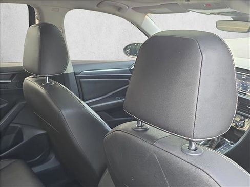 Used 2022 Volkswagen Jetta SE w/ Panoramic Sunroof Package FWD image 24