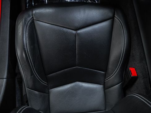 Used 2020 Chevrolet Corvette Stingray Coupe w/ 1LT RWD image 39