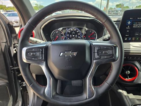 Used 2025 Chevrolet Blazer RS FWD image 22