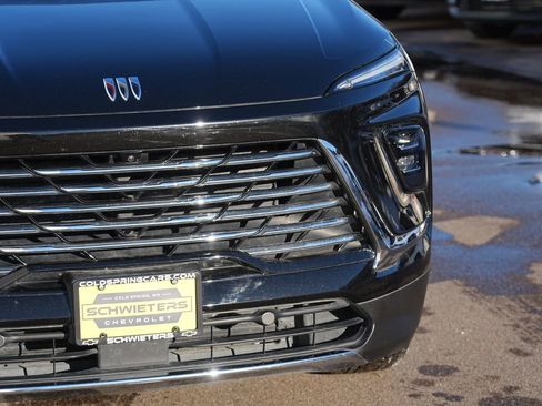 Used 2025 Buick Enclave Preferred image 9