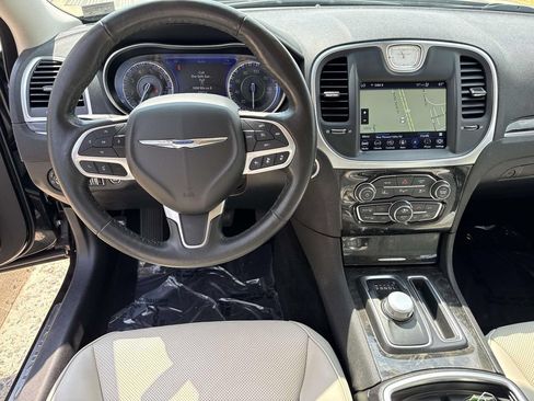 Used 2021 Chrysler 300 Touring L RWD image 31