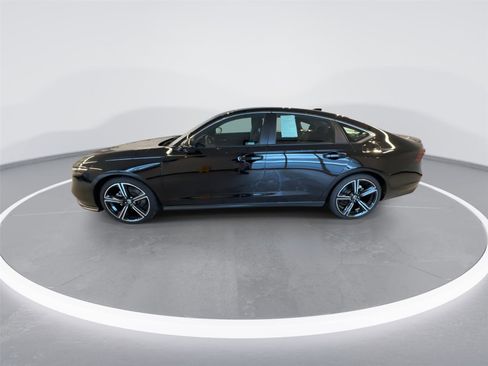 Used 2023 Honda Accord Sport image 5