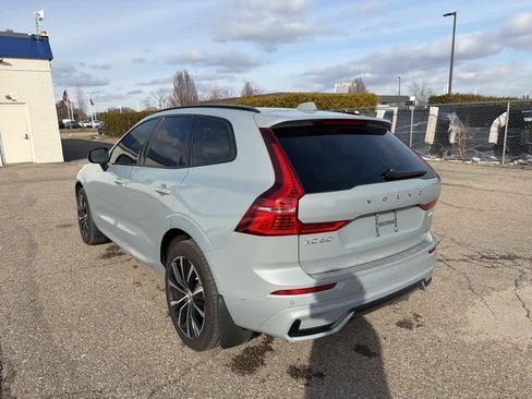 Used 2024 Volvo XC60 B5 Plus w/ Protection Package Premier image 7