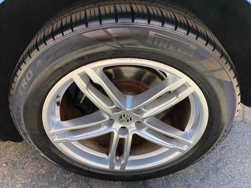 Used 2017 Porsche Macan AWD/4WD image 11