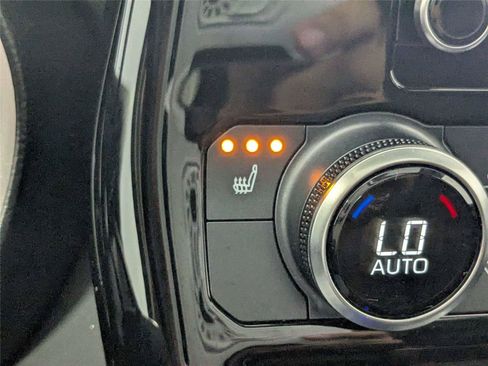 Used 2023 Toyota Highlander XLE FWD image 25