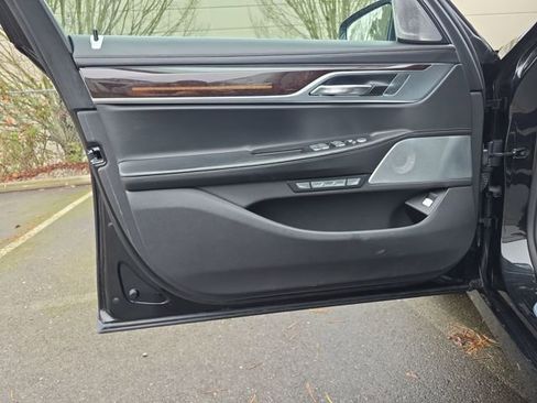 Used 2016 BMW 750i xDrive image 17