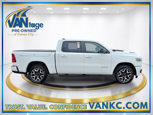 Used 2025 RAM 1500 Laramie w/ Sport Appearance Package AWD/4WD image 5