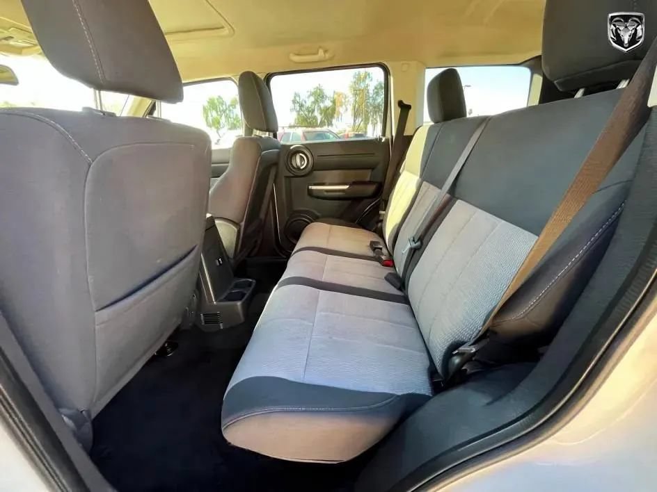 Used 2007 Dodge Nitro R/T RWD image 10