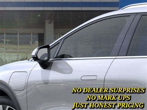 New 2026 Chevrolet Equinox EV LT image 12