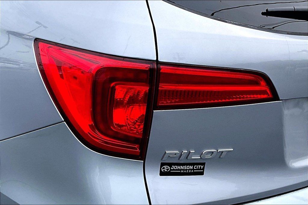 Used 2017 Honda Pilot Elite image 31