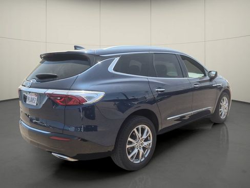 Used 2023 Buick Enclave Essence w/ Experience Buick Package FWD image 8