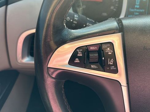 Used 2016 Chevrolet Equinox LTZ w/ Enhanced Convenience Package image 23