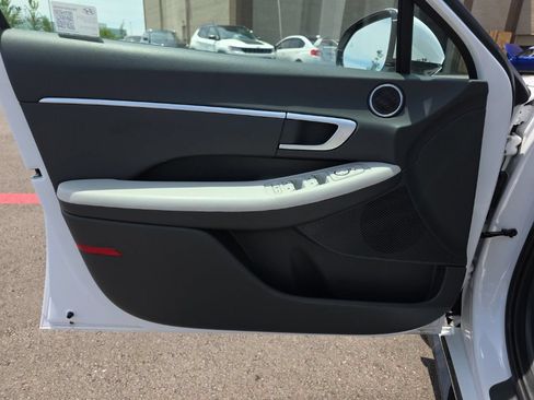 Used 2025 Hyundai Sonata SEL FWD image 9