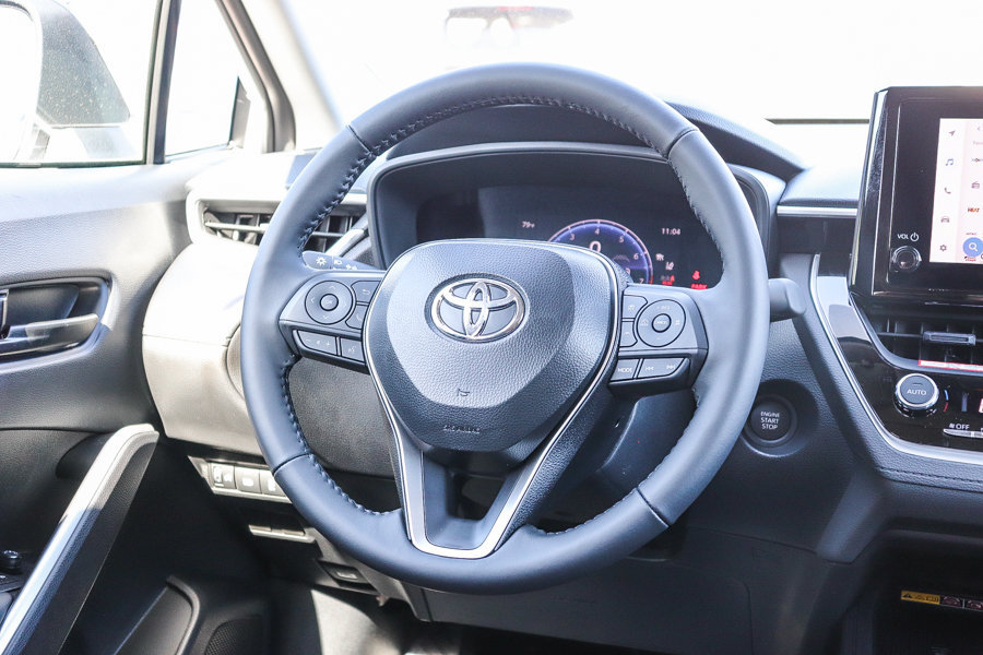 New 2026 Toyota Corolla Cross LE w/ Moonroof Package FWD image 15