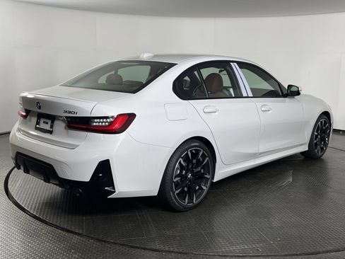 New 2026 BMW 330i xDrive Sedan w/ M Sport Package image 9