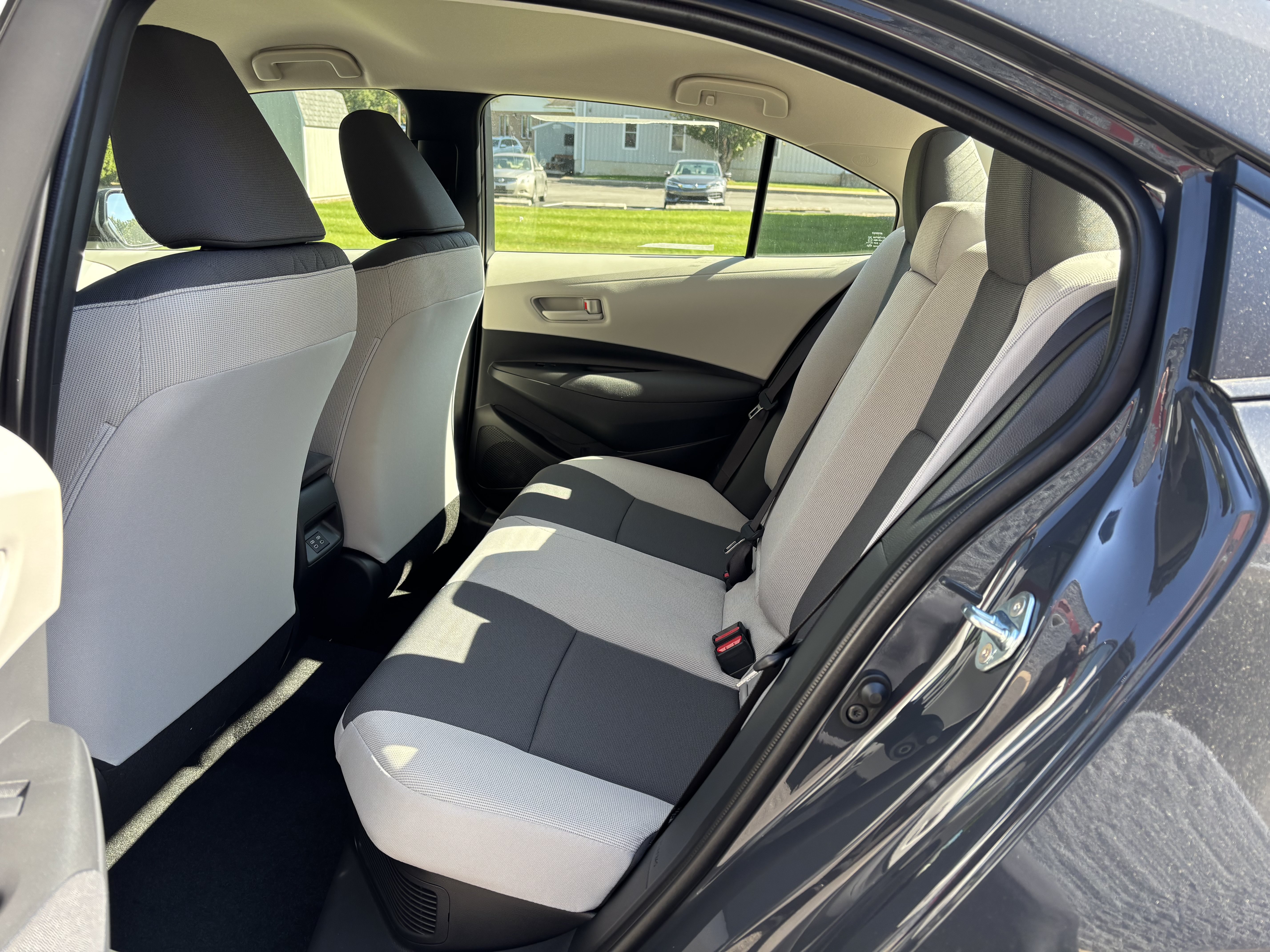 Used 2026 Toyota Corolla LE w/ LE Premium Package FWD image 14