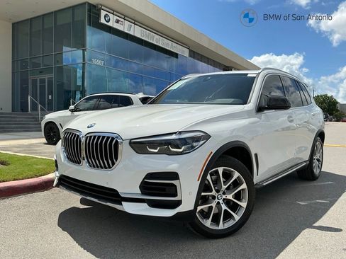 Used 2022 BMW X5 xDrive40i w/ Parking Assistance Package AWD/4WD image 1