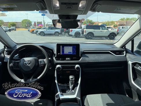 Used 2023 Toyota RAV4 XLE AWD/4WD image 13