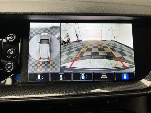 Certified 2022 Buick Envision Essence w/ Technology Package I image 6