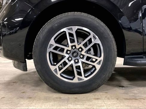 Certified 2025 Ford Expedition Max Active AWD/4WD image 9