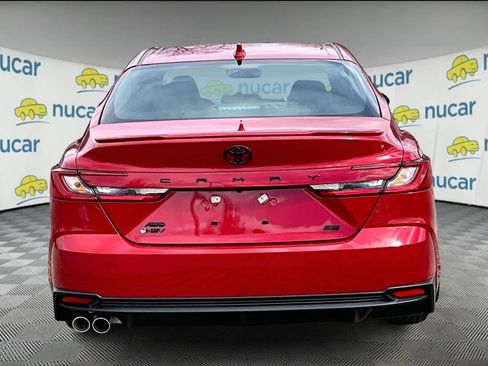 Used 2026 Toyota Camry SE w/ Convenience Package image 5
