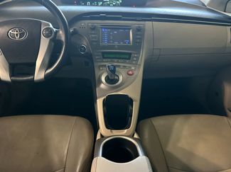 Used 2012 Toyota Prius Four FWD video 4