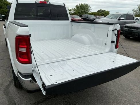 New 2026 RAM 1500 Big Horn AWD/4WD image 12