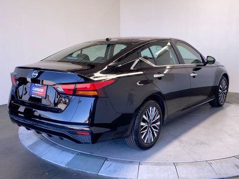 Used 2025 Nissan Altima 2.5 SV FWD image 5