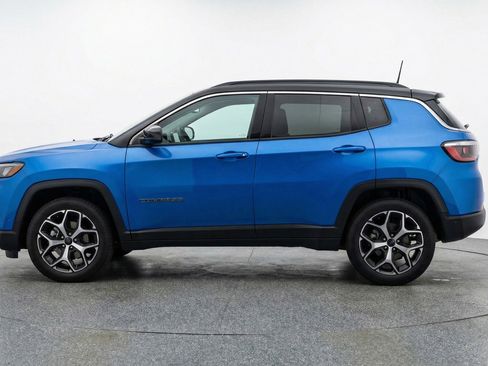 Used 2025 Jeep Compass Limited image 5
