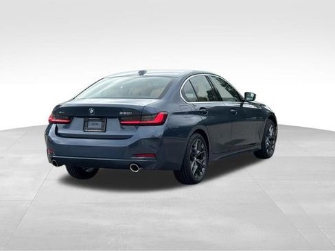 Certified 2025 BMW 330i xDrive Sedan w/ Premium Package AWD/4WD image 9