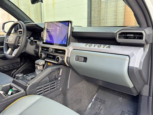 Used 2024 Toyota Tacoma 4x4 Double Cab Hybrid image 14