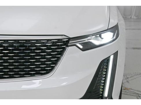 Used 2024 Cadillac XT6 Premium Luxury w/ Technology Package image 23