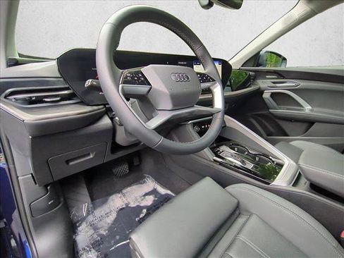 Used 2025 Audi Q5 Premium Plus w/ Premium Plus AWD/4WD image 10