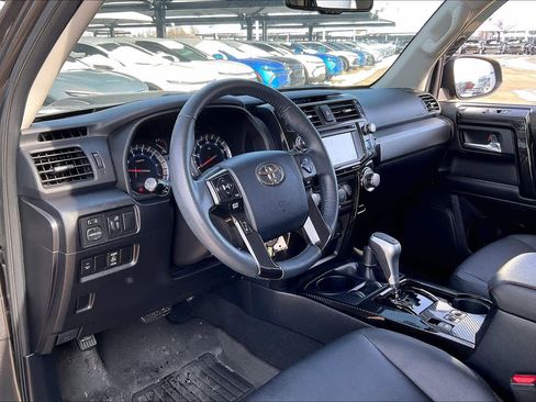 Used 2019 Toyota 4Runner TRD Off-Road Premium image 17