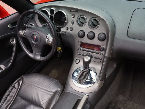 Used 2008 Pontiac Solstice GXP w/ Premium Package RWD image 36