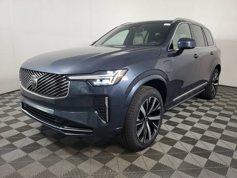 New 2026 Volvo XC90 T8 Core w/ Protection Package AWD/4WD image 3