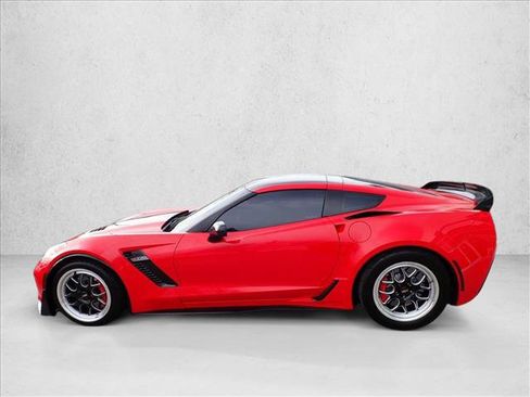 Used 2016 Chevrolet Corvette Z06 w/ 3LZ Preferred Equipment Group image 2