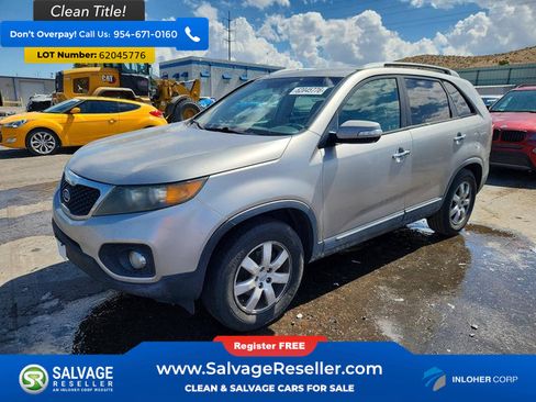 Used 2013 Kia Sorento LX w/ Convenience Pkg FWD image 1