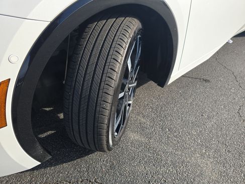 Used 2024 Toyota Prius Prime Premium image 35