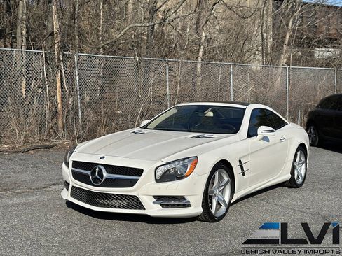 Used 2014 Mercedes-Benz SL 550 image 4